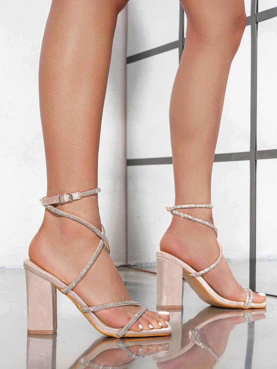 Womens Rhinestone Strappy Squa - Sandal Strappy Heeled recension och pris