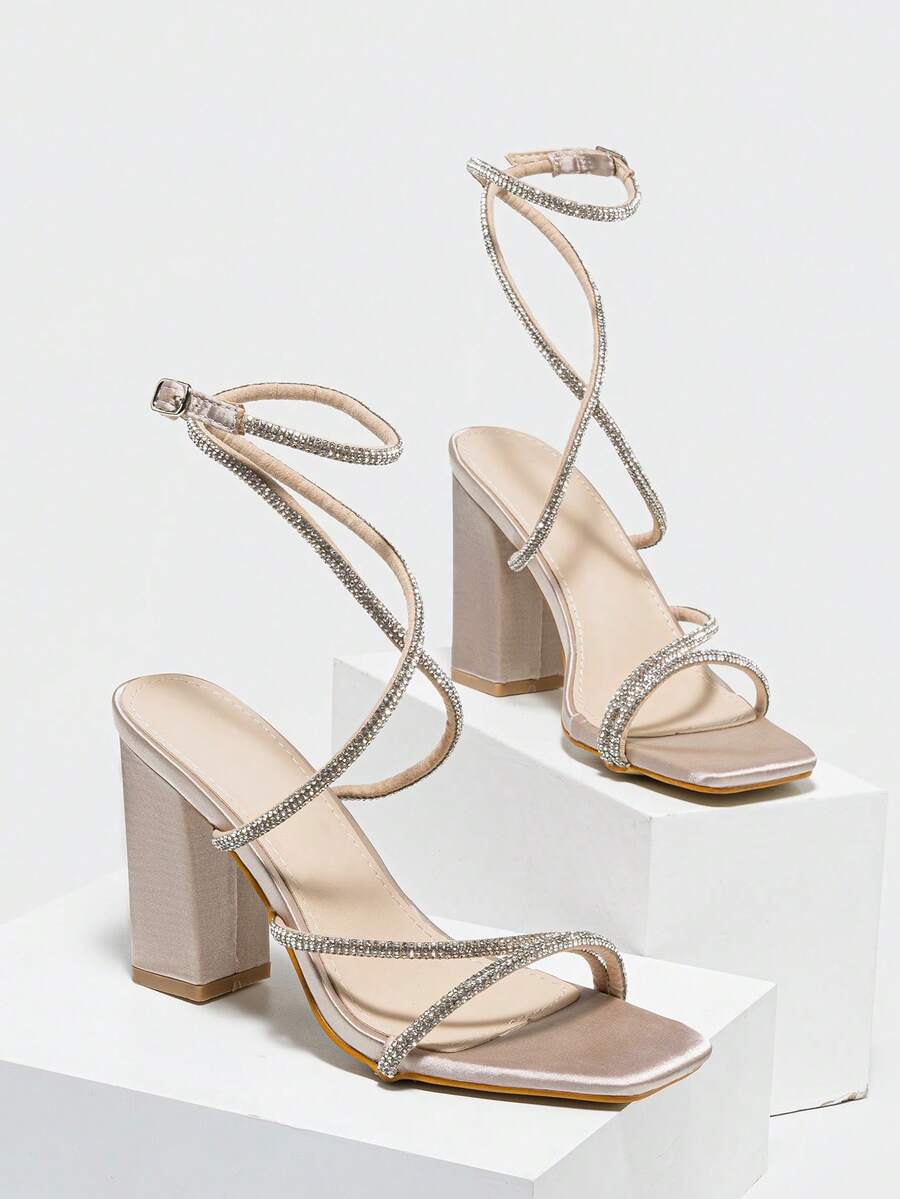 Womens Rhinestone Strappy Squa - Sandal Strappy Heeled recension och pris