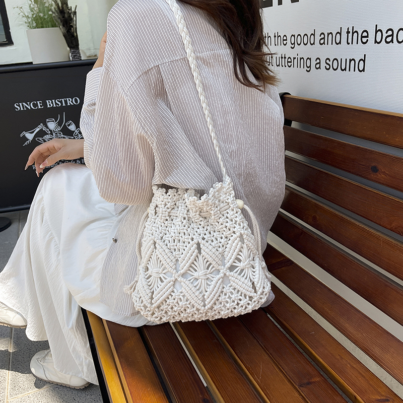 LEFTSIDE Weave Small Shoulder  - Crochet Bag Raffia recension och pris