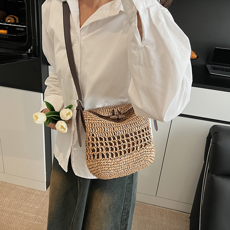 Small Woven Straw Bucket Bag L - Crochet Bag Raffia recension och pris